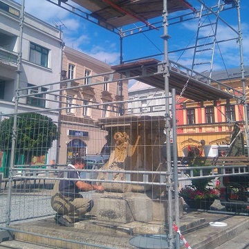 Obrázek článku: Zmizela socha z hranického náměstí