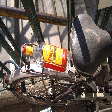 Obrázek článku: Cyklistka před jízdou vypila 4l vína a 14 piv!!!