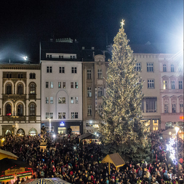 Obrázek článku: Kdy se můžete těšit na rozsvícený stromeček na olomouckém náměstí?