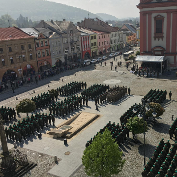 Obrázek článku: Slavnostní nástup vojáků