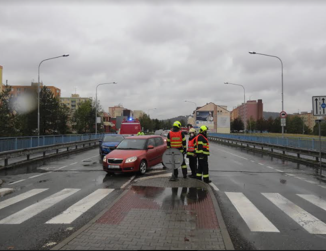 Obrázek článku: Téměř 90letý řidič způsobil včera nehodu  v Hranicích na  ulici Tř. 1. máje.