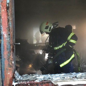 Obrázek článku: Při požáru v Jezernici došlo k poškození historických motorek
