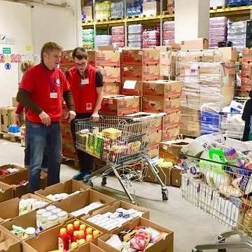 Obrázek článku: Spolupráce Charity a místního hypermarketu zajistí pravidelný přísun potravin pro osoby v nouzi