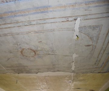 Obrázek článku: Při oklepávání stropu se objevily staré stropní malby, objev potěšil památkáře