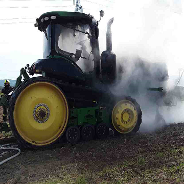 Obrázek článku: Obrovská škoda po požáru traktoru!